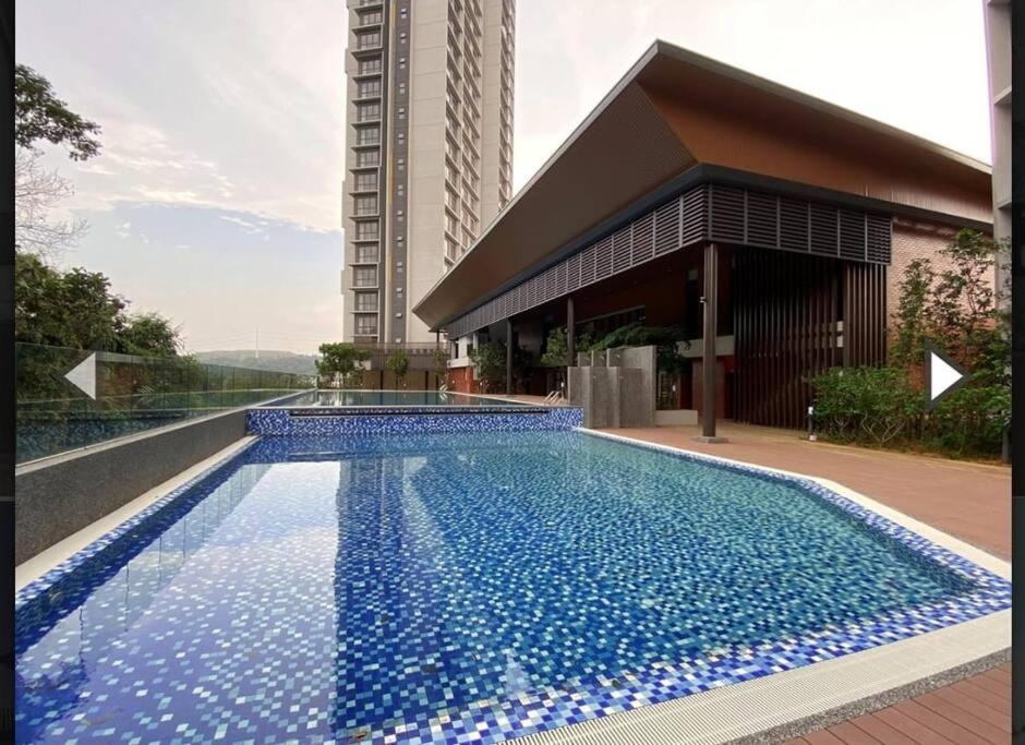 The Clio 2 Residences, Beside Ioi City Mall, Opposite Hospital Serdang, Beside Uniteen And Upm, Putrajaya Buitenkant foto