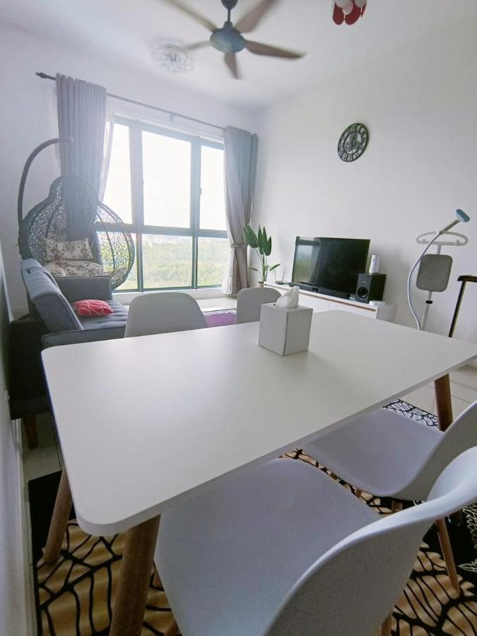 The Clio 2 Residences, Beside Ioi City Mall, Opposite Hospital Serdang, Beside Uniteen And Upm, Putrajaya Buitenkant foto